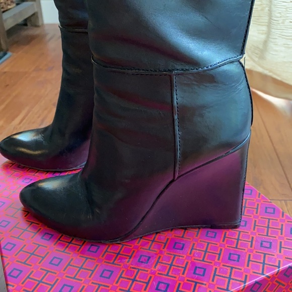 Tory Burch Linnett Wedge Boot - Picture 1 of 6